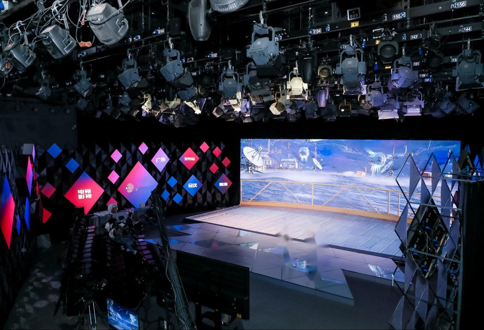 虛擬現實技術賦能電視節目制作 i藝數鳳凰中心虛擬現實演播廳的創新實踐